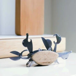 KIKKERLAND Crabe Multi-outils 9 En 1 11 KIKKERLAND Crabe Multi-outils 9 En 1 -Cadeau boutique crabe multi outils neuf en un 4
