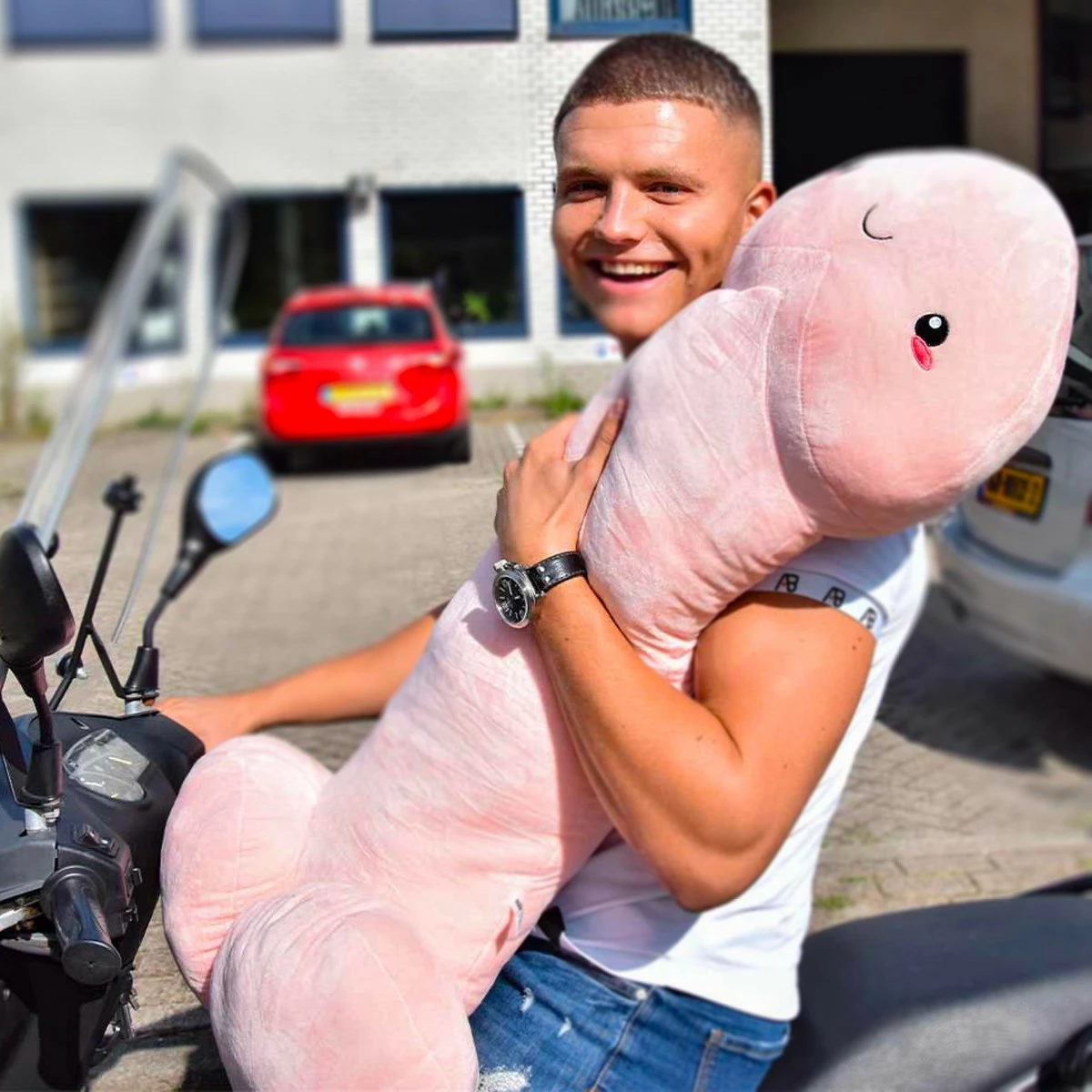 Méga Popol, Le Coussin Pénis Géant 6 Méga Popol, Le Coussin Pénis Géant – Image 4