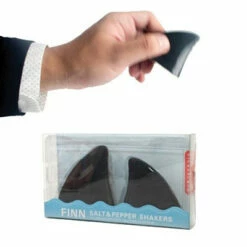 Salière Et Poivrière Aileron De Requin 5 Salière Et Poivrière Aileron De Requin -Cadeau boutique saliere et poivriere requin 1