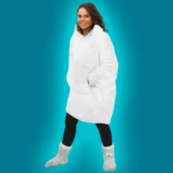 Sweat Plaid Géant à Capuche Blanc -Cadeau boutique sweat plaid geant a capuche blanc 4