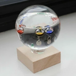 KIKKERLAND Thermomètre De Galilée Prestige 9 KIKKERLAND Thermomètre De Galilée Prestige -Cadeau boutique thermometre de galilee prestige 2